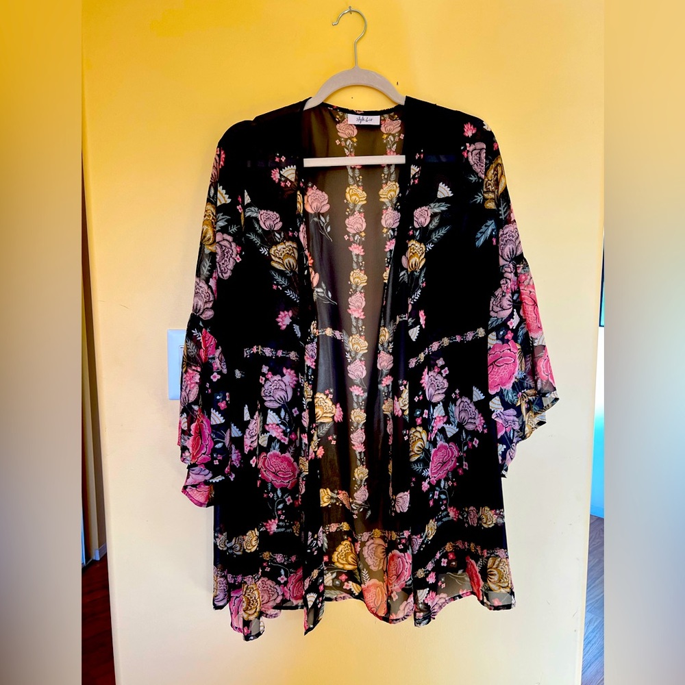 Light top to dress up a basic outfit